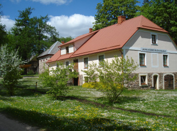 Jaunlaicenes muižas muzejs